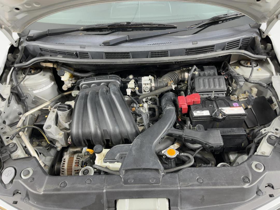 Photo '13' of Nissan Tiida Photo '13' of Nissan Tiida