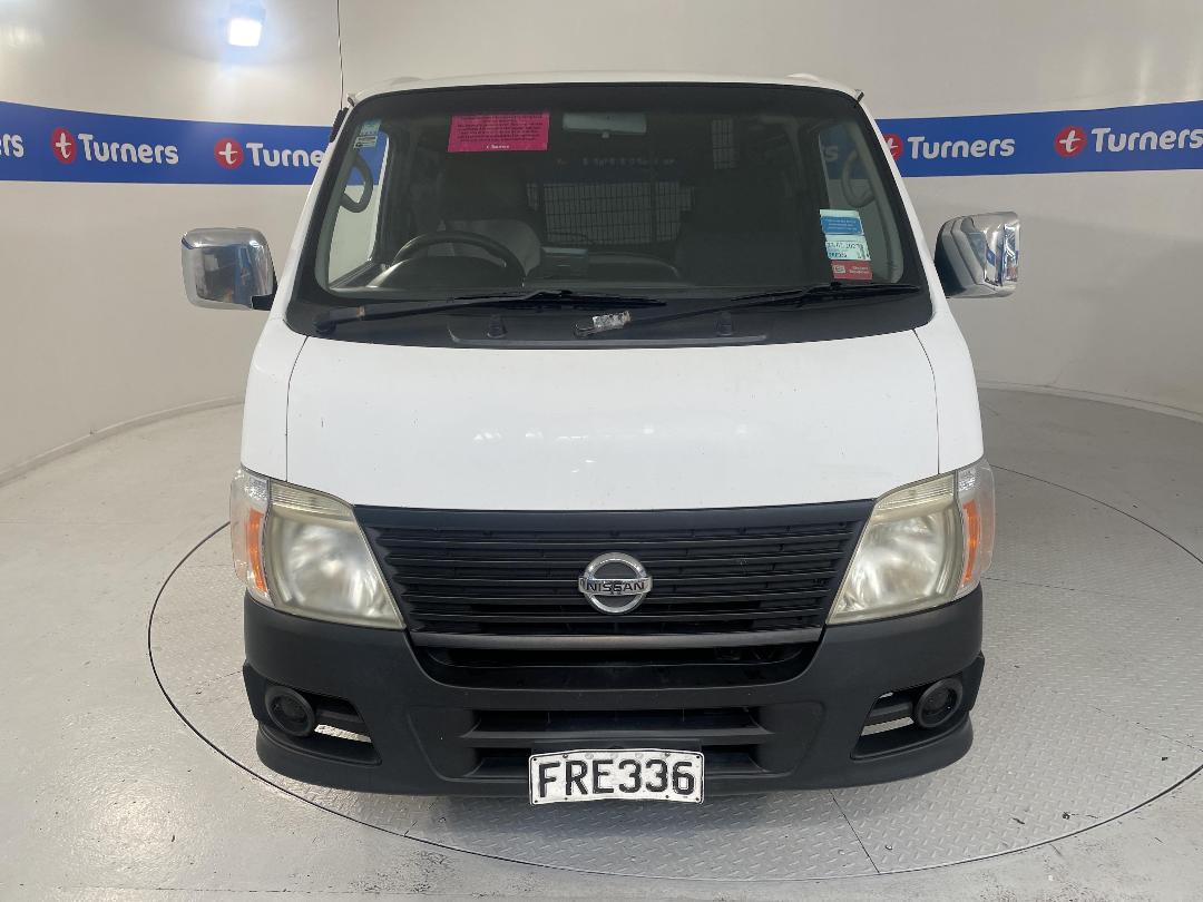 Photo '2' of Nissan Urvan