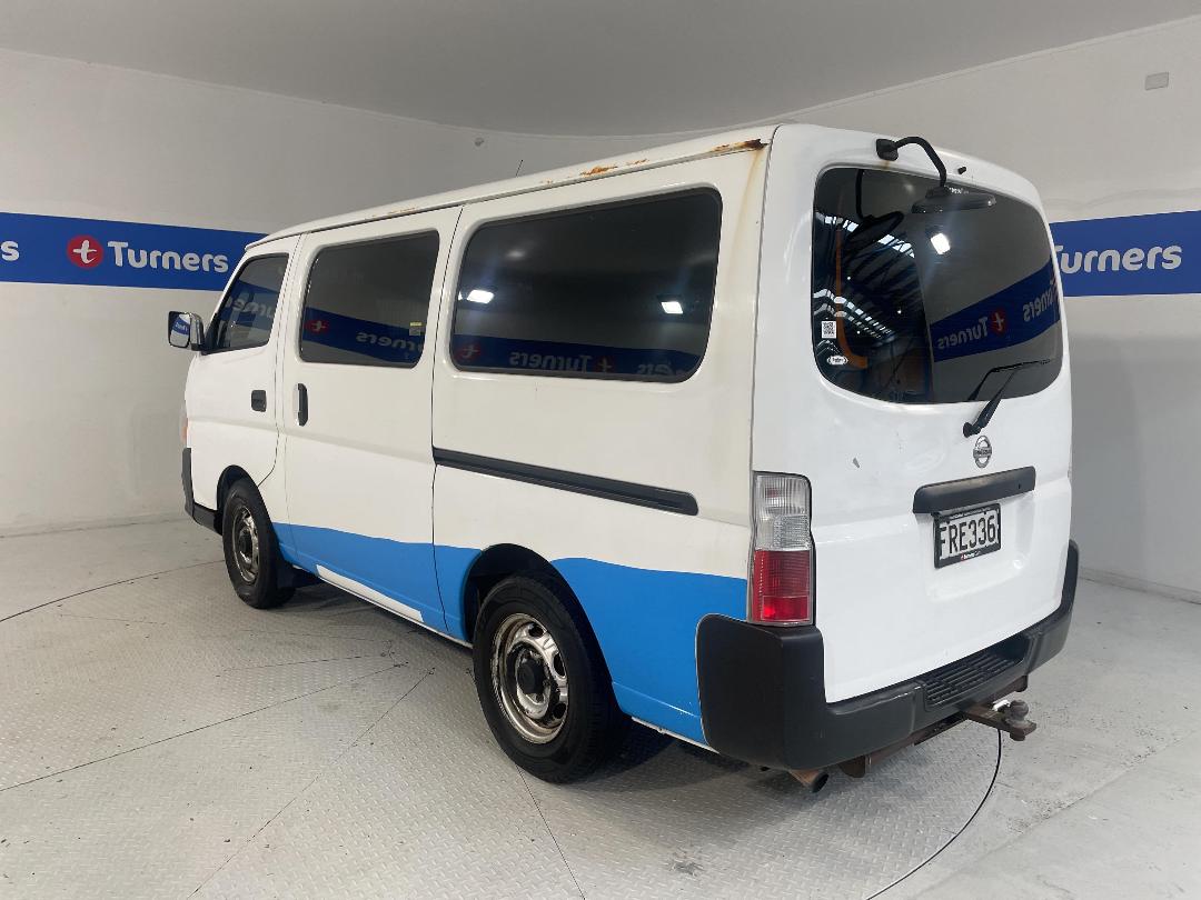 Photo '4' of Nissan Urvan