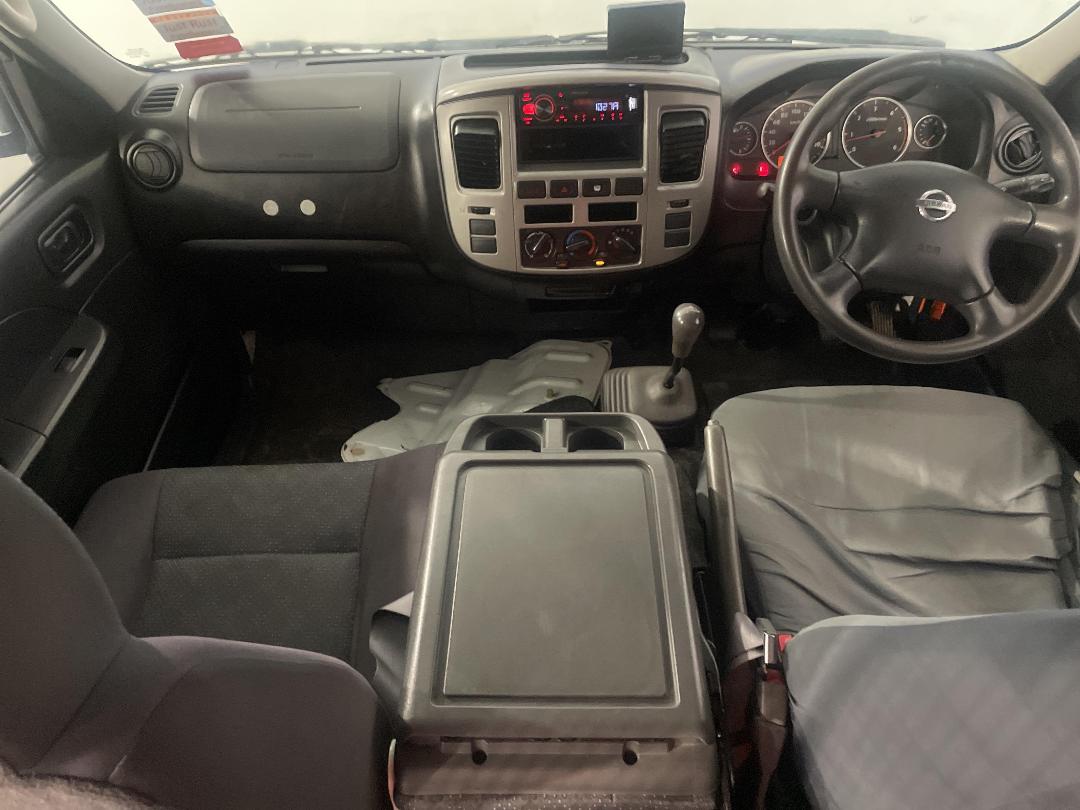 Photo '16' of Nissan Urvan