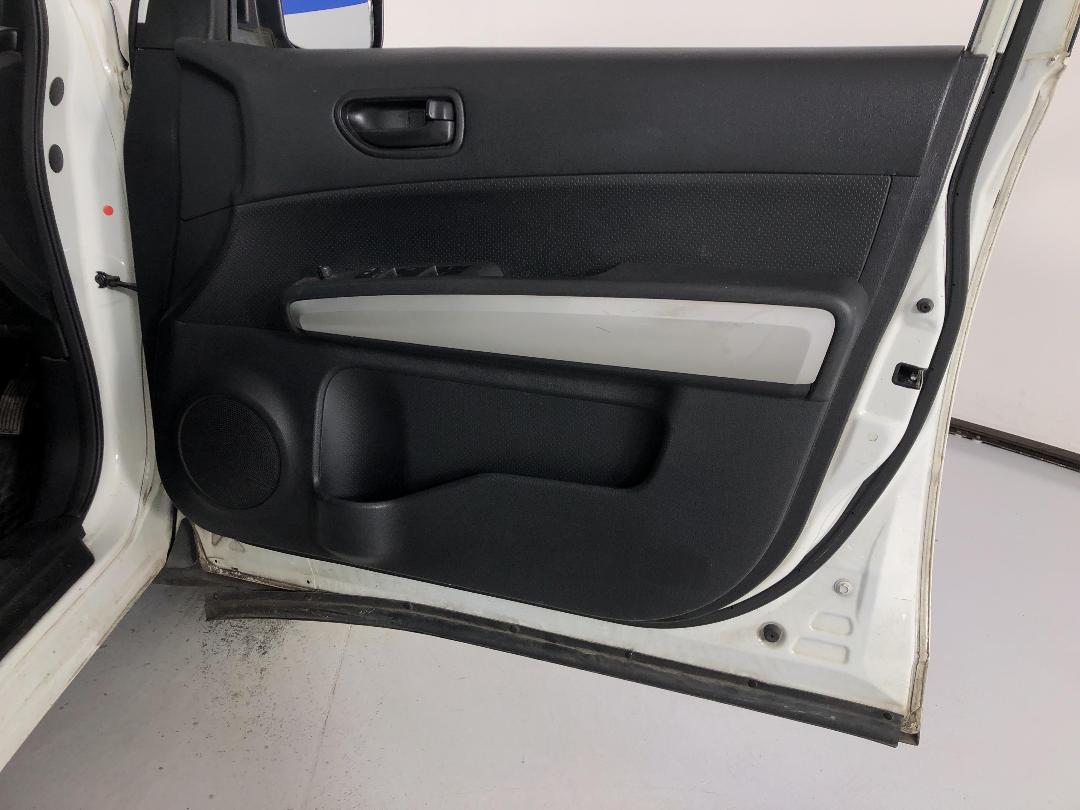 Photo '13' of Nissan X-Trail ST-L Photo '13' of Nissan X-Trail ST-L