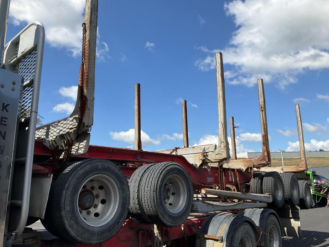 Photo '5' of PATCHELL 4SH MB Logger Trailer Full