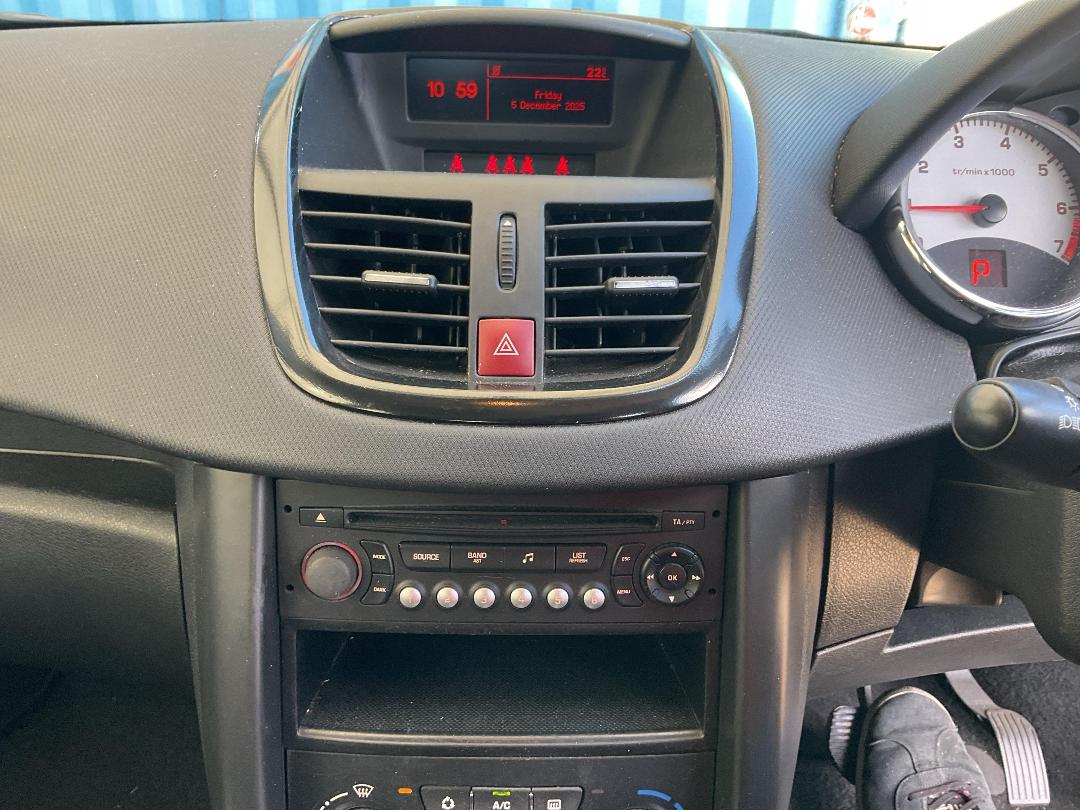 Photo '9' of Peugeot 207 XT Photo '9' of Peugeot 207 XT