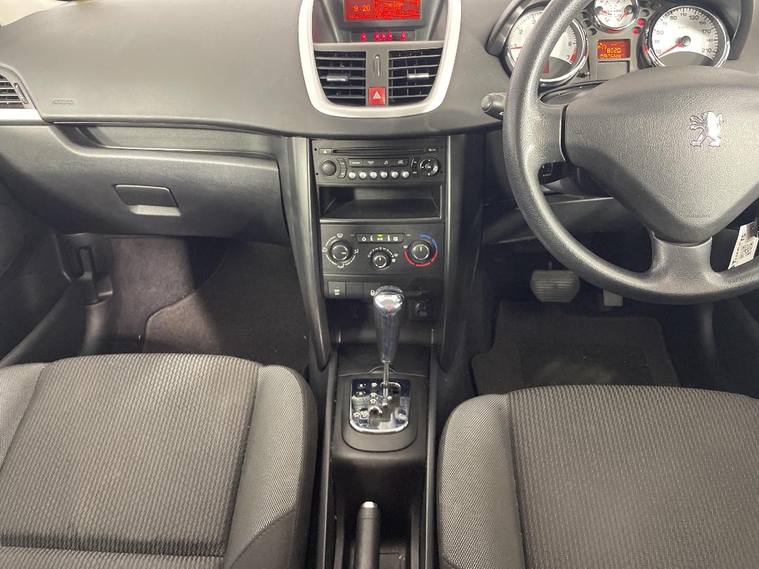 Photo '16' of Peugeot 207 XT