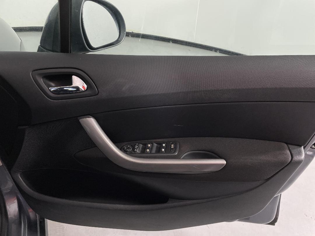 Photo '15' of Peugeot 308