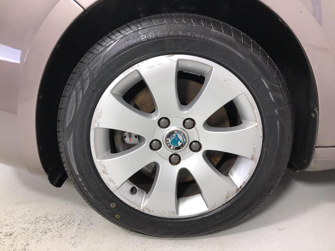 Photo '10' of Skoda Superb