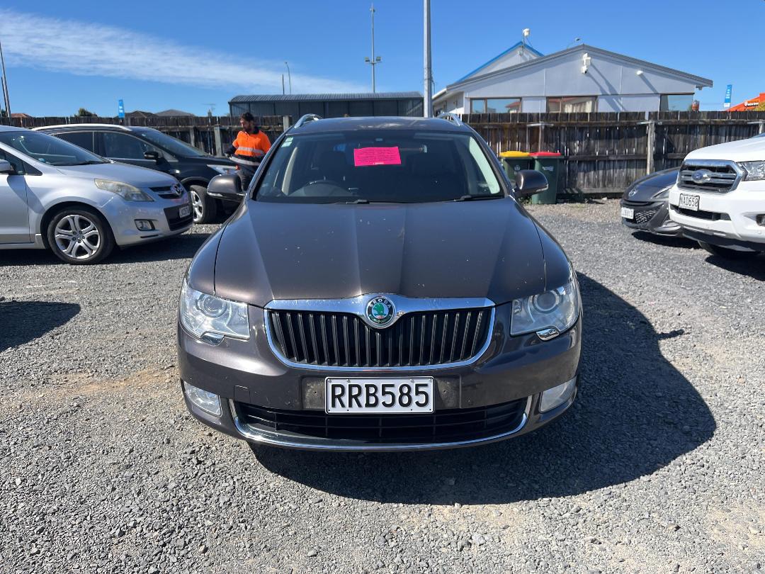 Photo '2' of Skoda Superb V6 4X4 191KW 6DSG WG