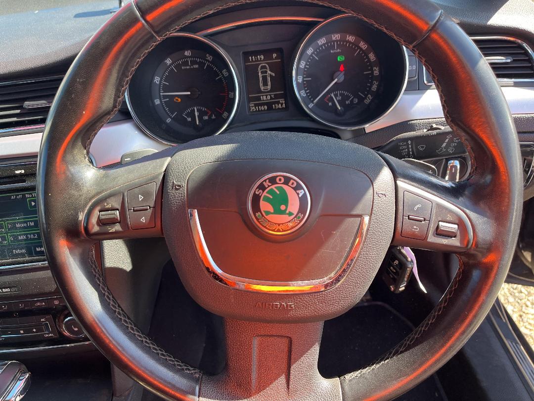 Photo '28' of Skoda Superb V6 4X4 191KW 6DSG WG