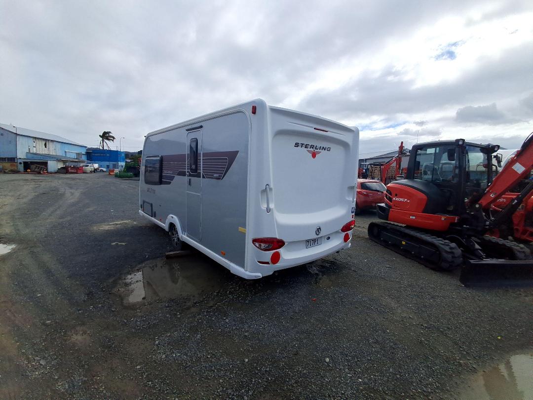 Photo '4' of Sterling ELITE Caravan - Single
