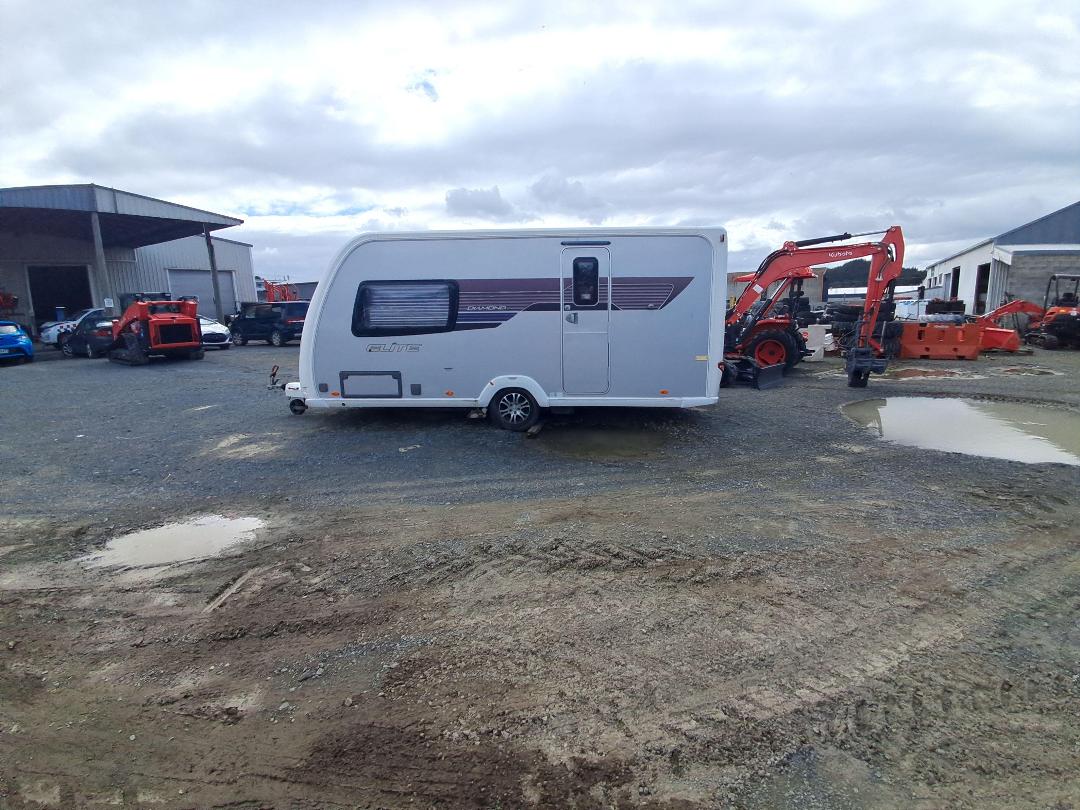 Photo '5' of Sterling ELITE Caravan - Single