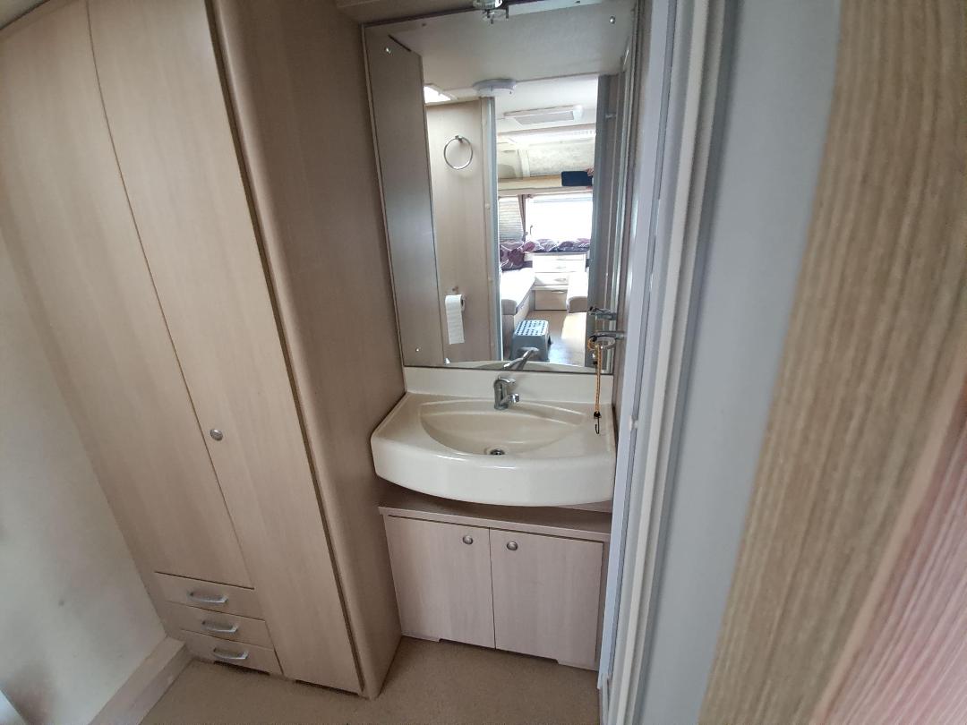 Photo '19' of Sterling ELITE Caravan - Single