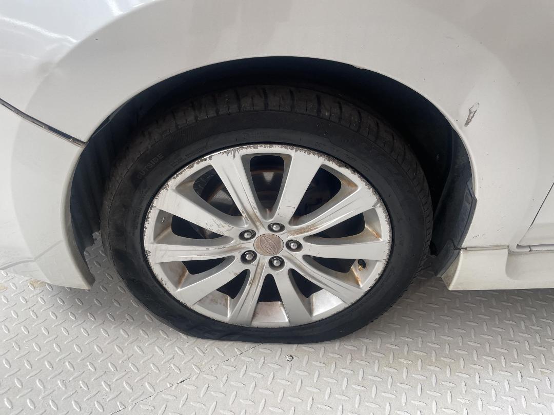 Photo '5' of Subaru Exiga