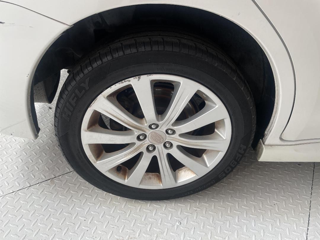 Photo '8' of Subaru Exiga