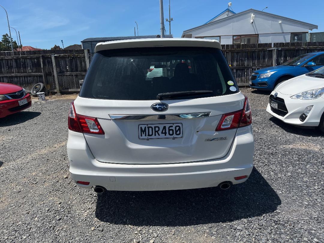 Photo '6' of Subaru Exiga Photo '6' of Subaru Exiga