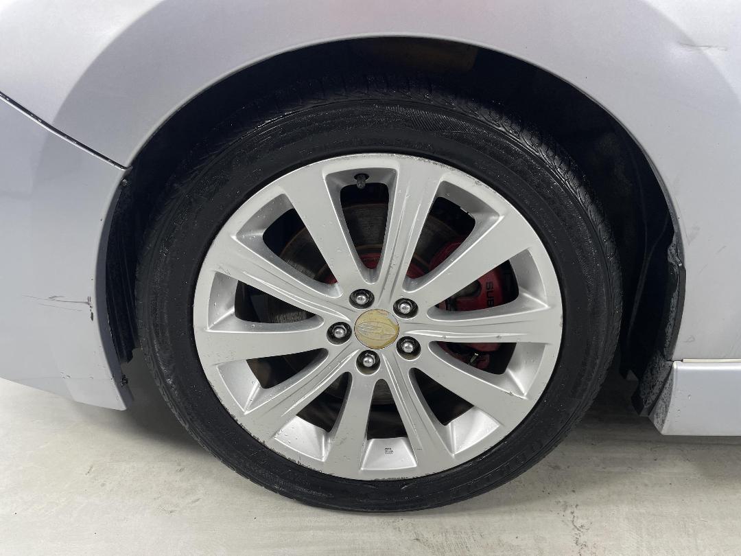 Photo '10' of Subaru Exiga Photo '10' of Subaru Exiga