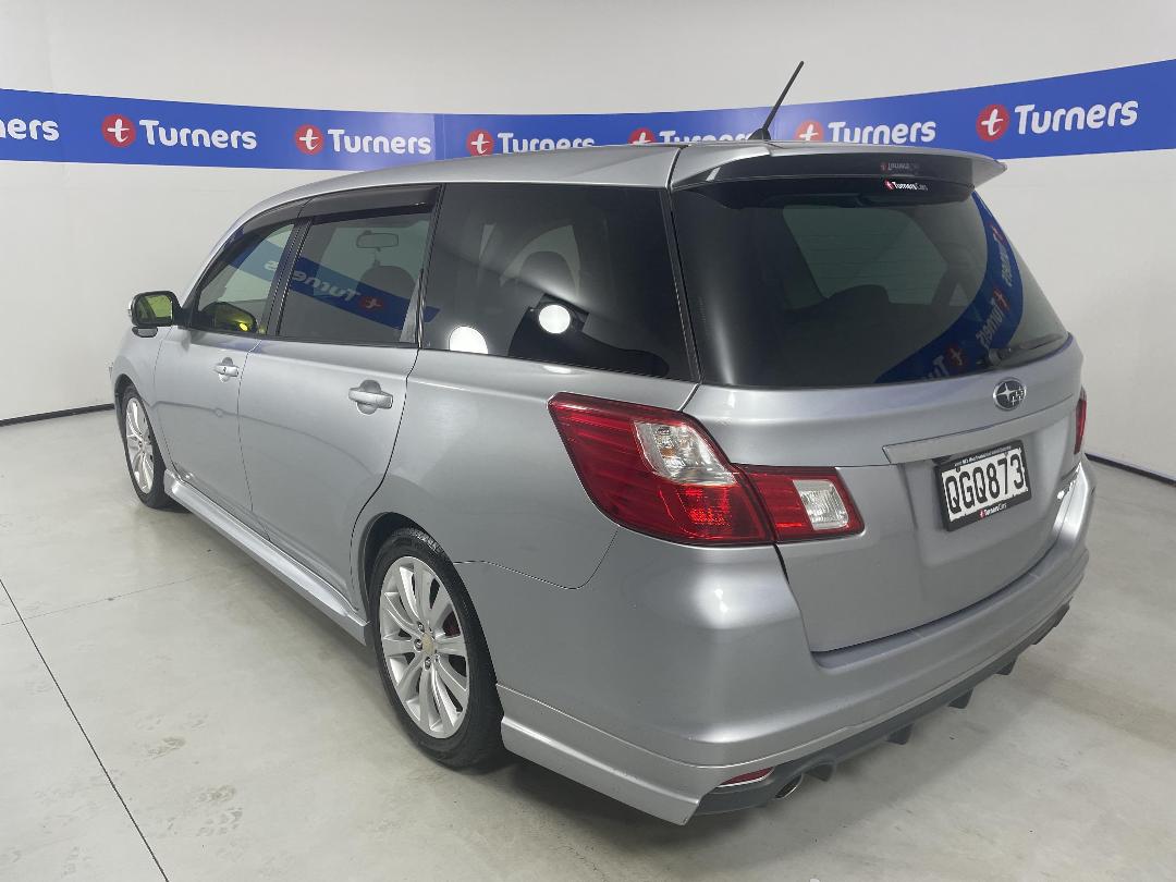 Photo '5' of Subaru Exiga Photo '5' of Subaru Exiga