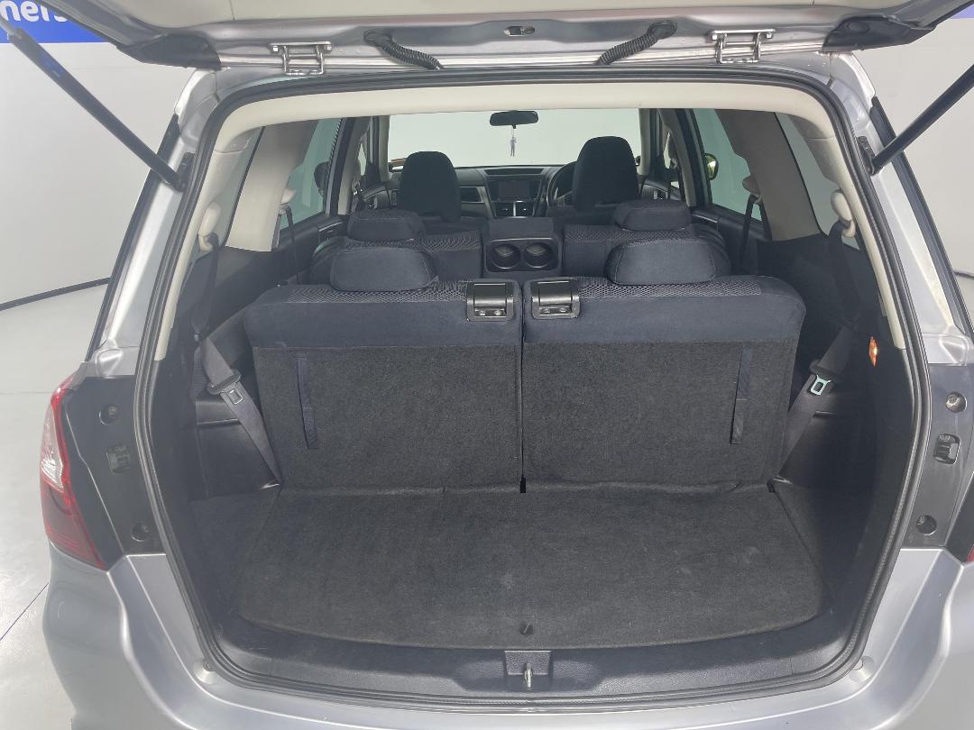 Photo '14' of Subaru Exiga Photo '14' of Subaru Exiga