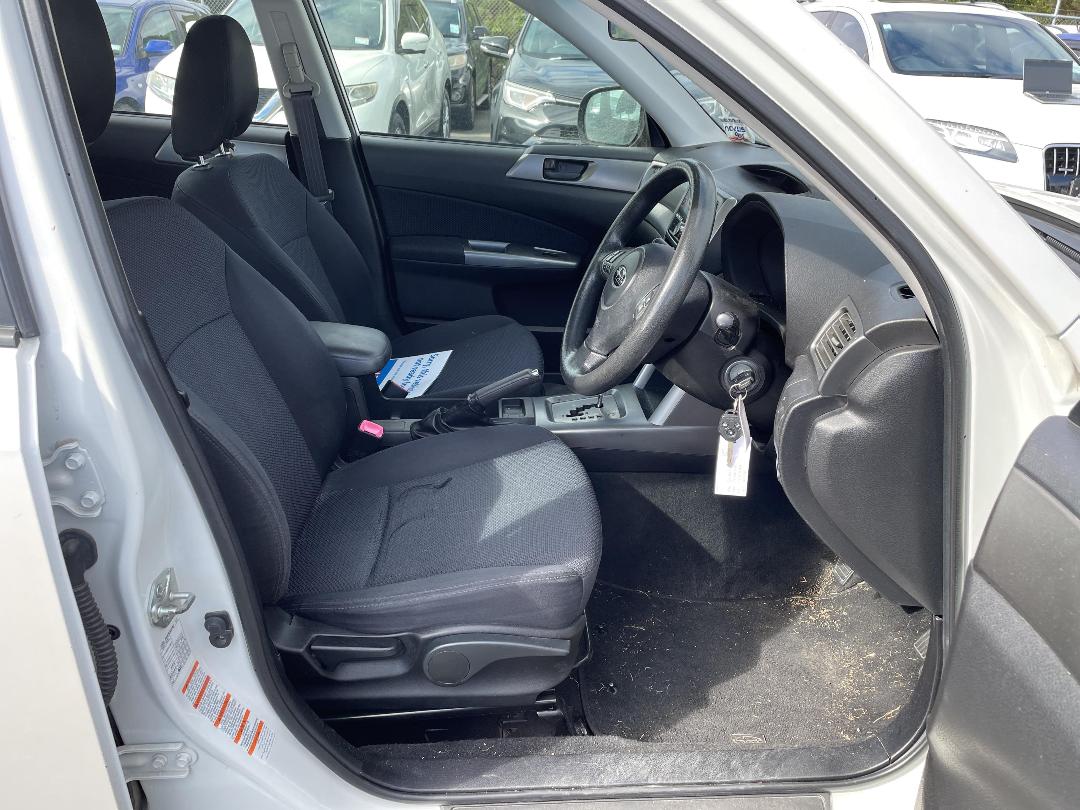 Photo '10' of Subaru Forester X