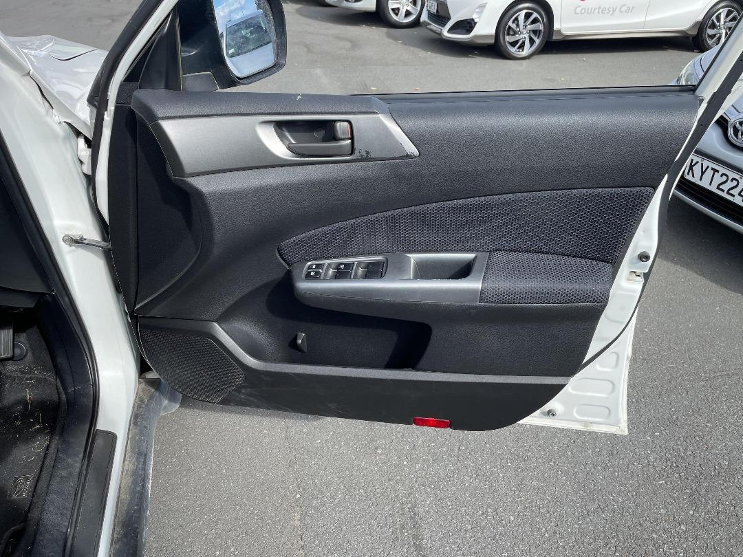 Photo '9' of Subaru Forester X