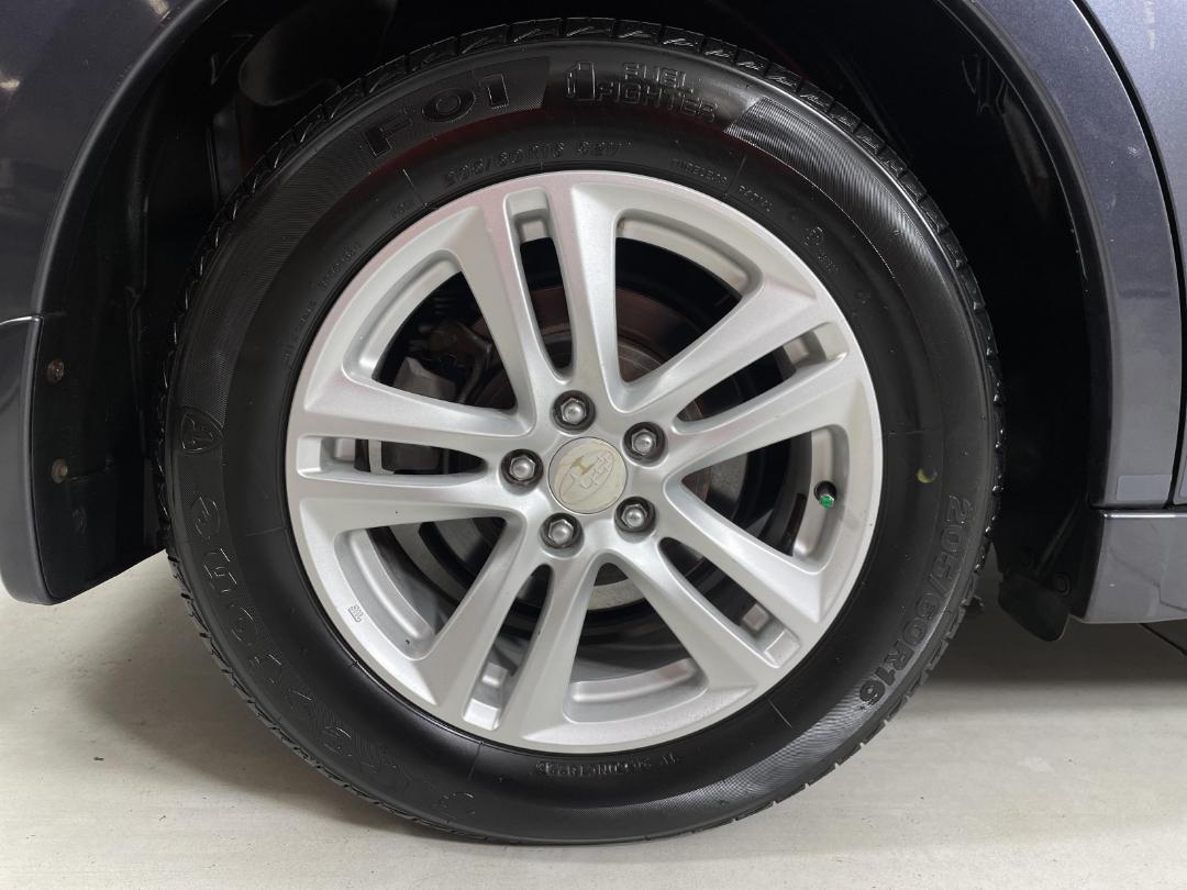 Photo '12' of Subaru Legacy Photo '12' of Subaru Legacy