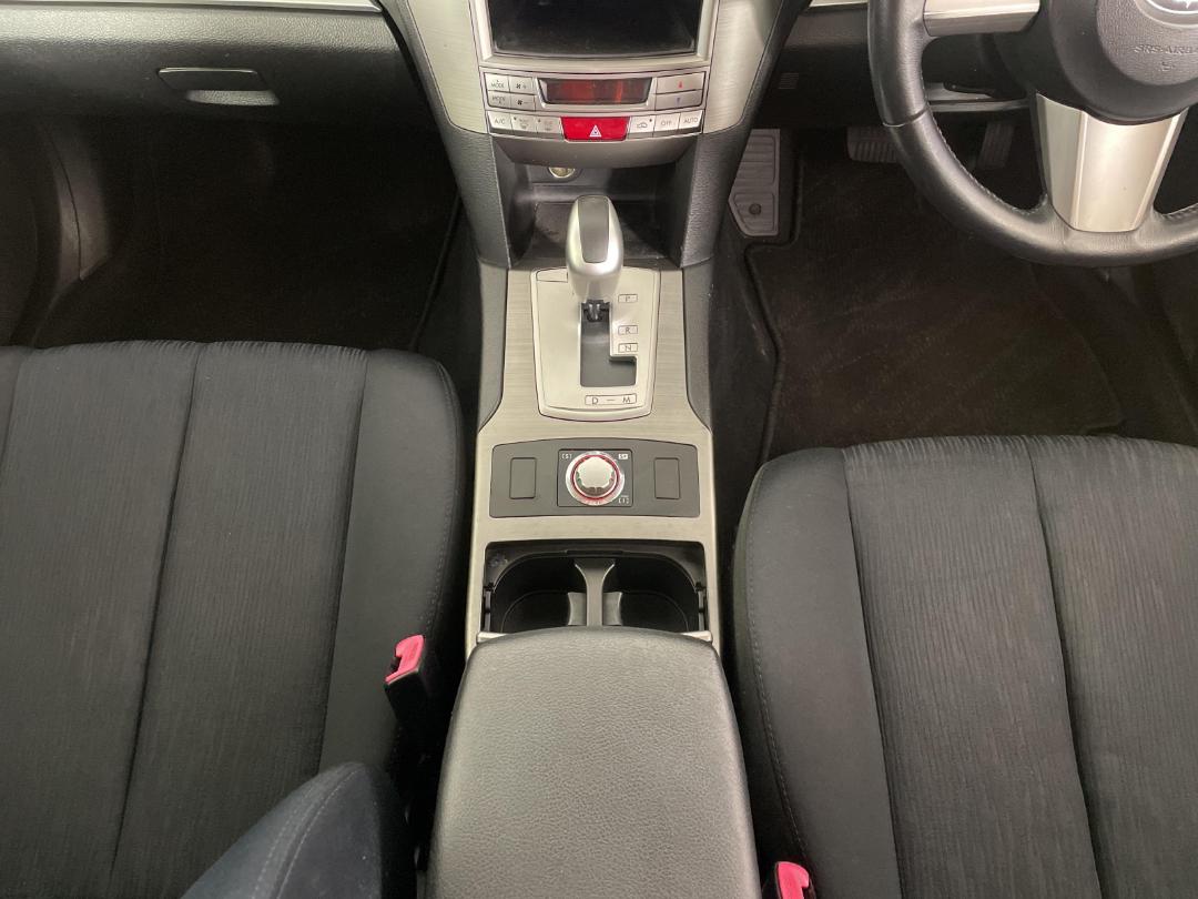 Photo '23' of Subaru Legacy Photo '23' of Subaru Legacy