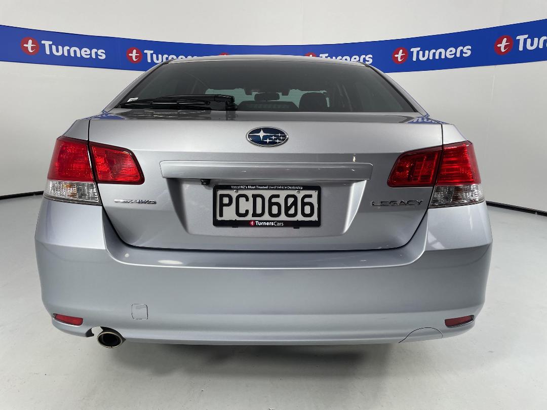 Photo '6' of Subaru Legacy