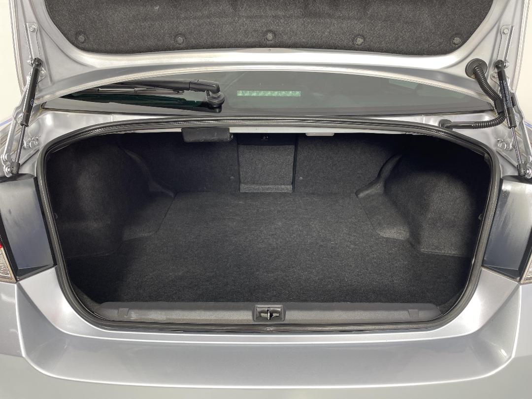 Photo '14' of Subaru Legacy