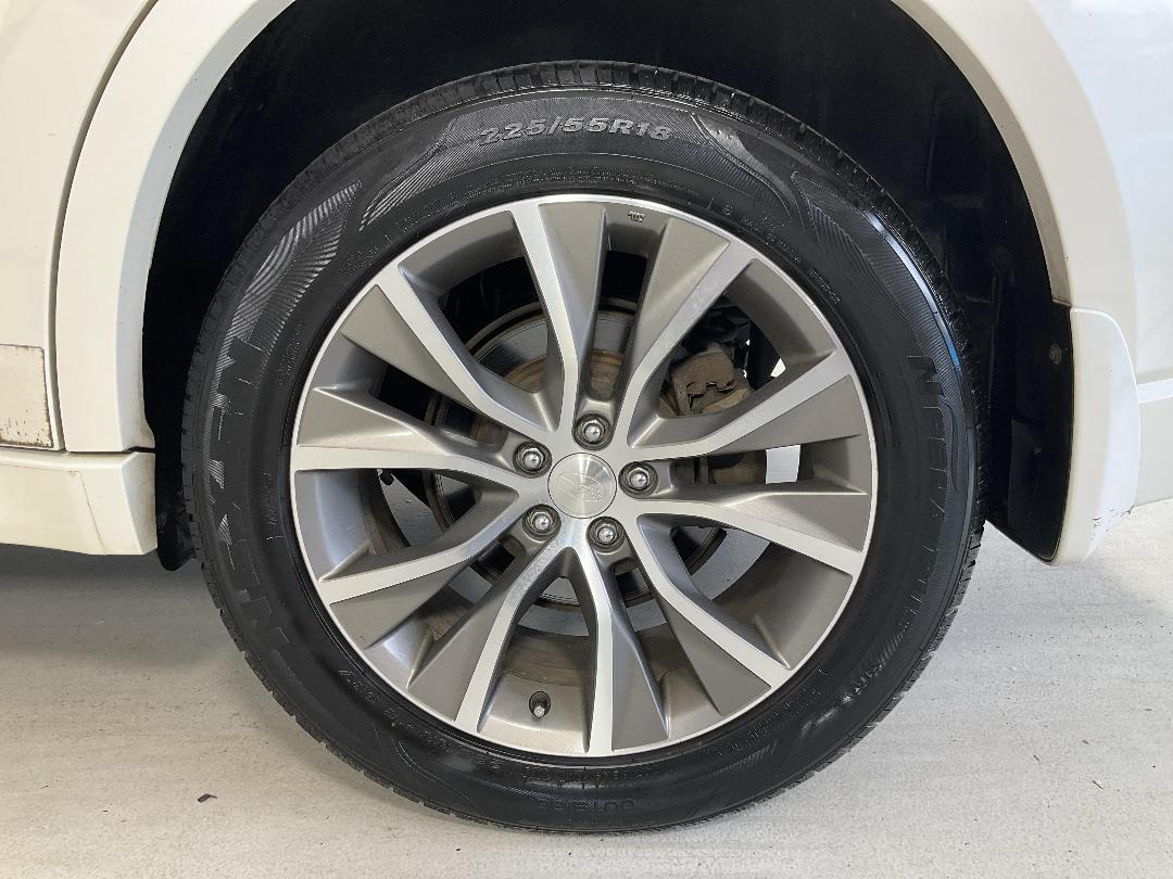 Photo '11' of Subaru Legacy