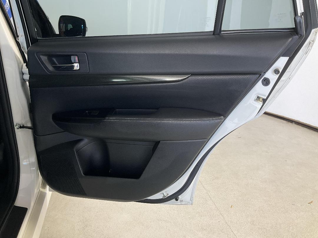 Photo '19' of Subaru Legacy