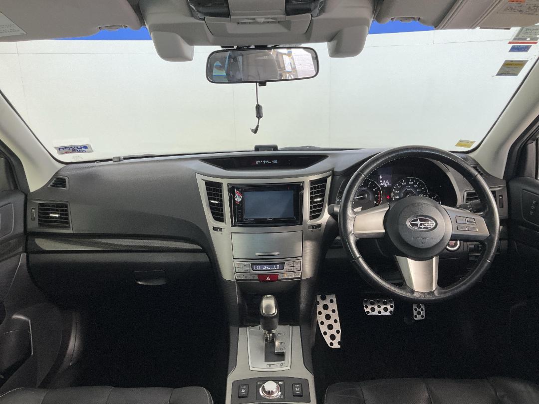 Photo '17' of Subaru Legacy