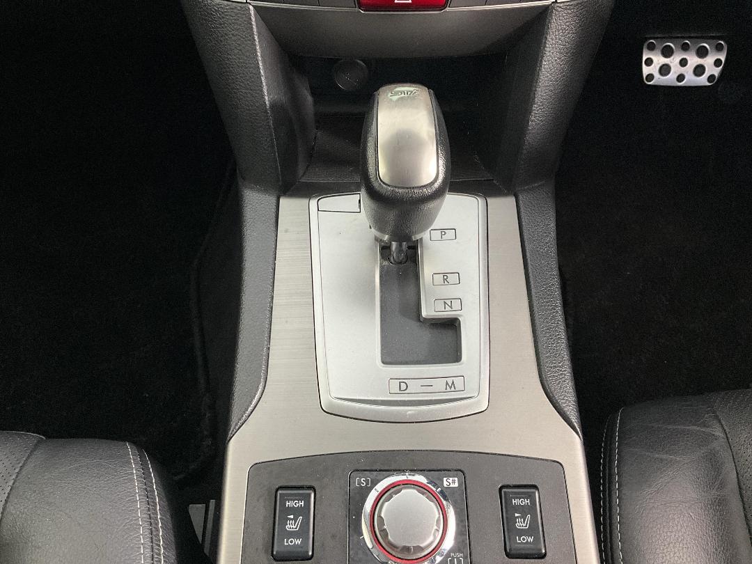 Photo '18' of Subaru Legacy