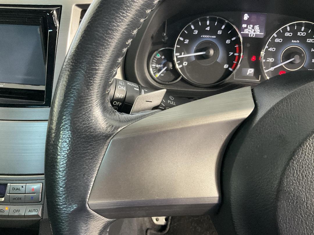 Photo '28' of Subaru Legacy