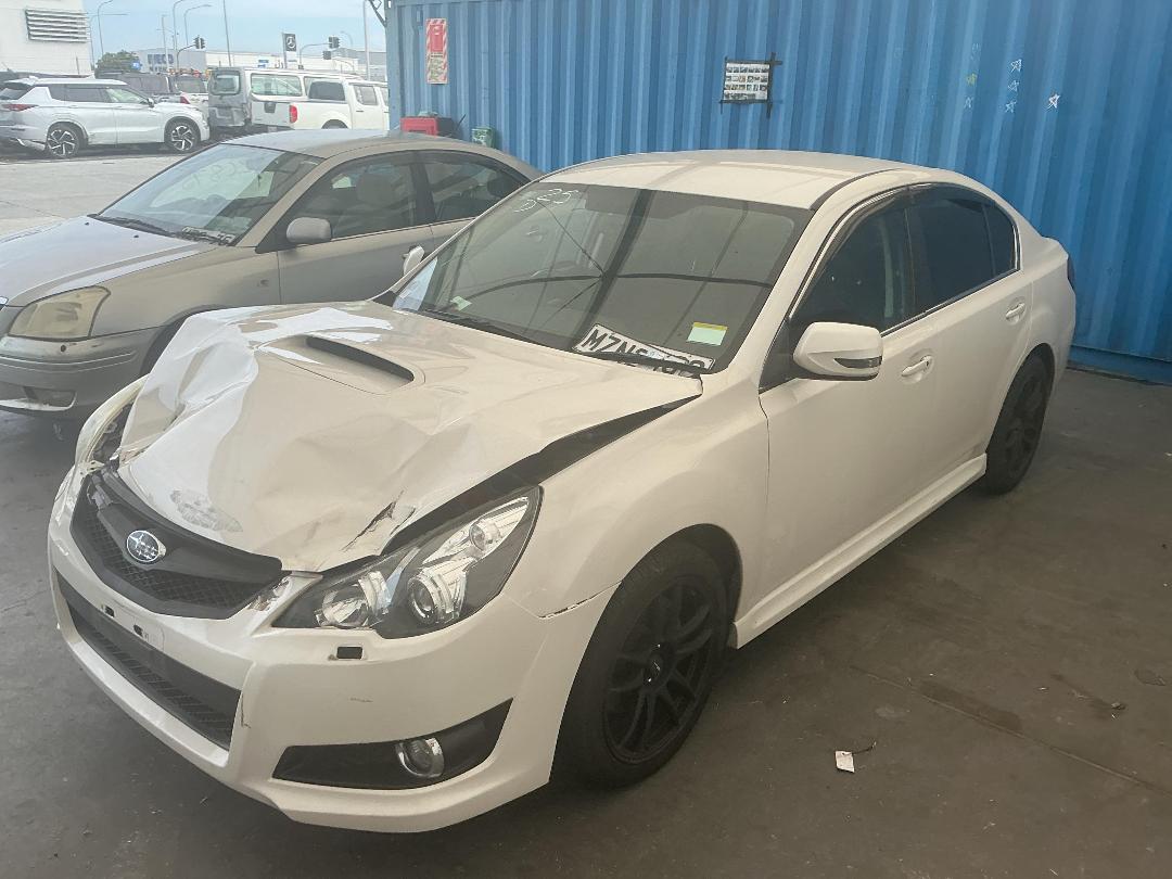 Photo '6' of Subaru Legacy