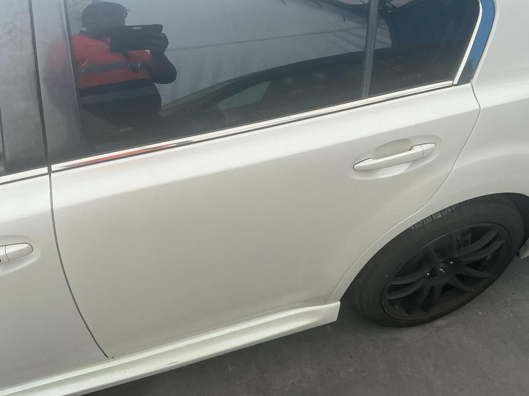 Photo '10' of Subaru Legacy