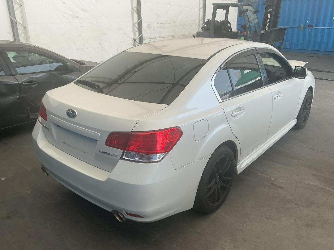 Photo '15' of Subaru Legacy