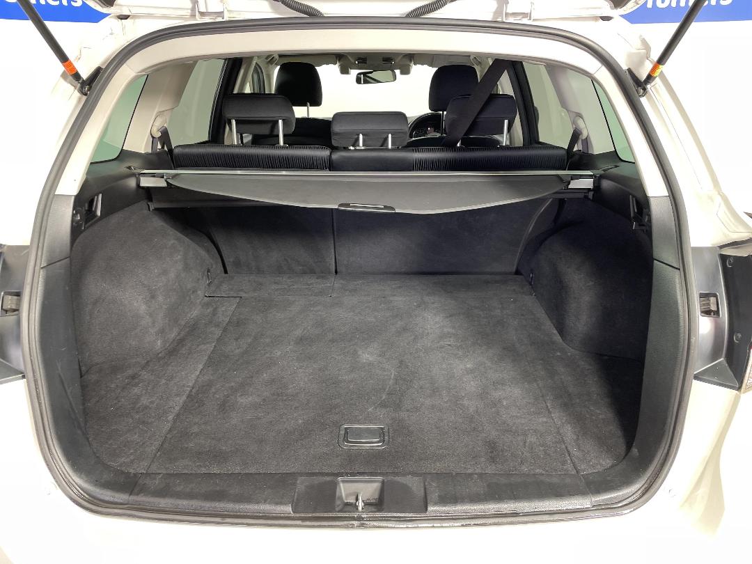 Photo '14' of Subaru Legacy Photo '14' of Subaru Legacy