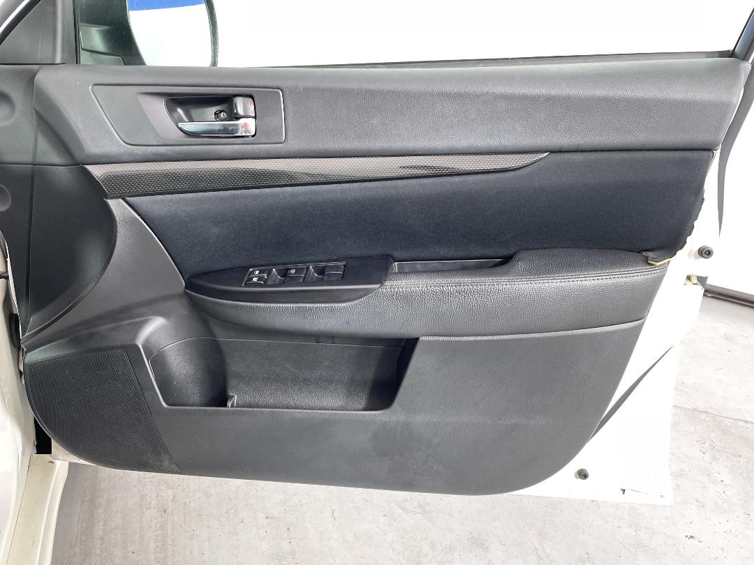 Photo '15' of Subaru Legacy Photo '15' of Subaru Legacy