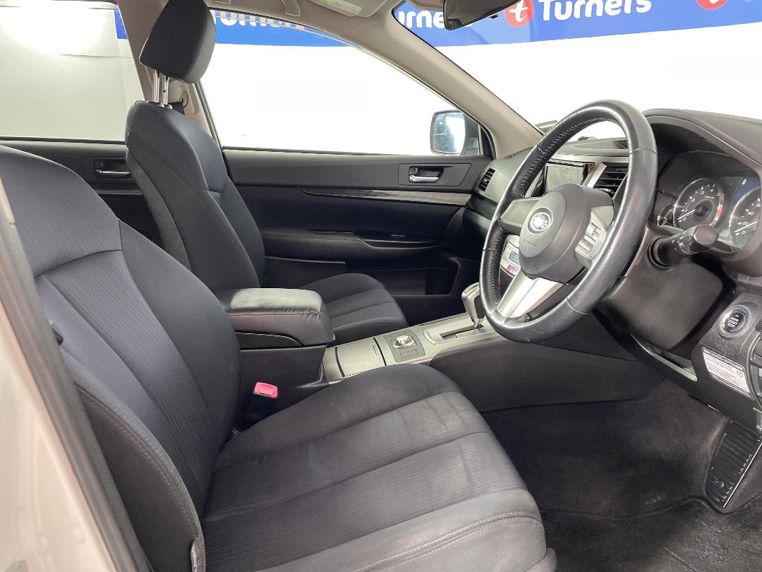 Photo '16' of Subaru Legacy Photo '16' of Subaru Legacy