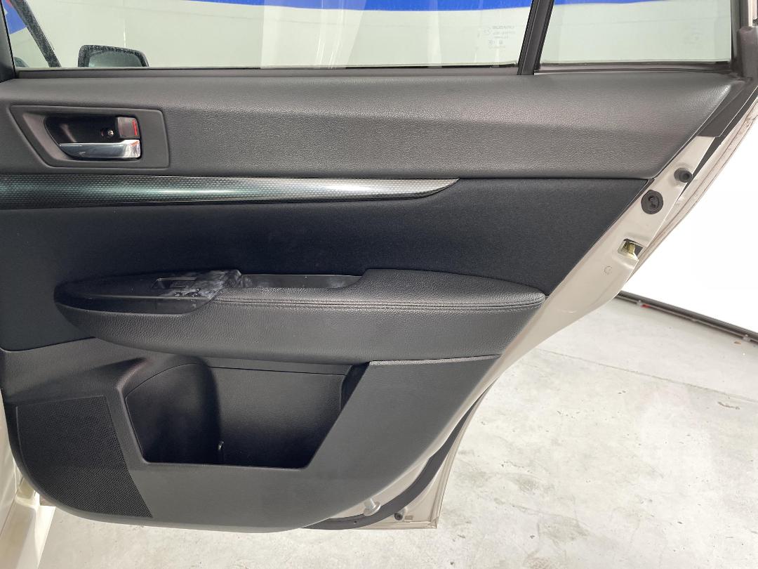 Photo '19' of Subaru Legacy Photo '19' of Subaru Legacy