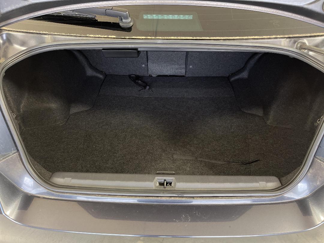 Photo '14' of Subaru Legacy Photo '14' of Subaru Legacy