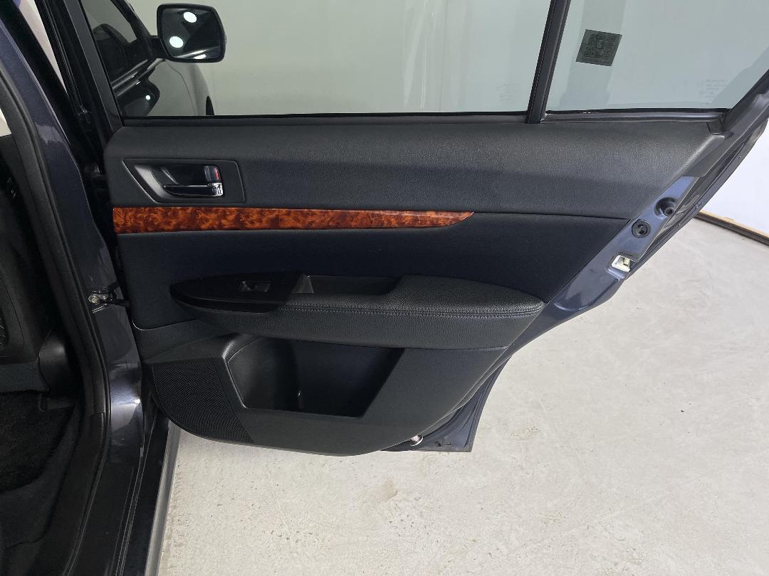 Photo '19' of Subaru Legacy Photo '19' of Subaru Legacy