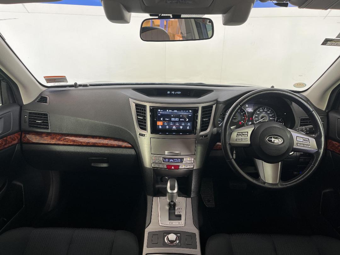 Photo '17' of Subaru Legacy Photo '17' of Subaru Legacy