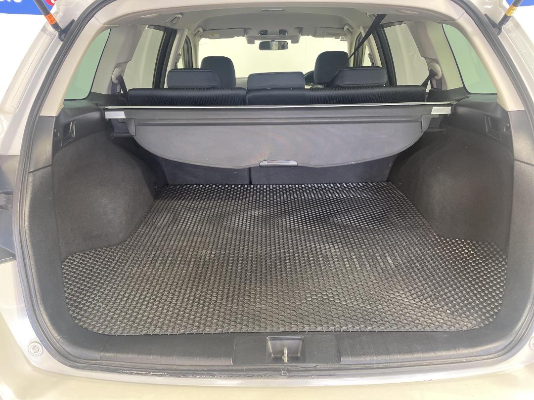 Photo '14' of Subaru Legacy