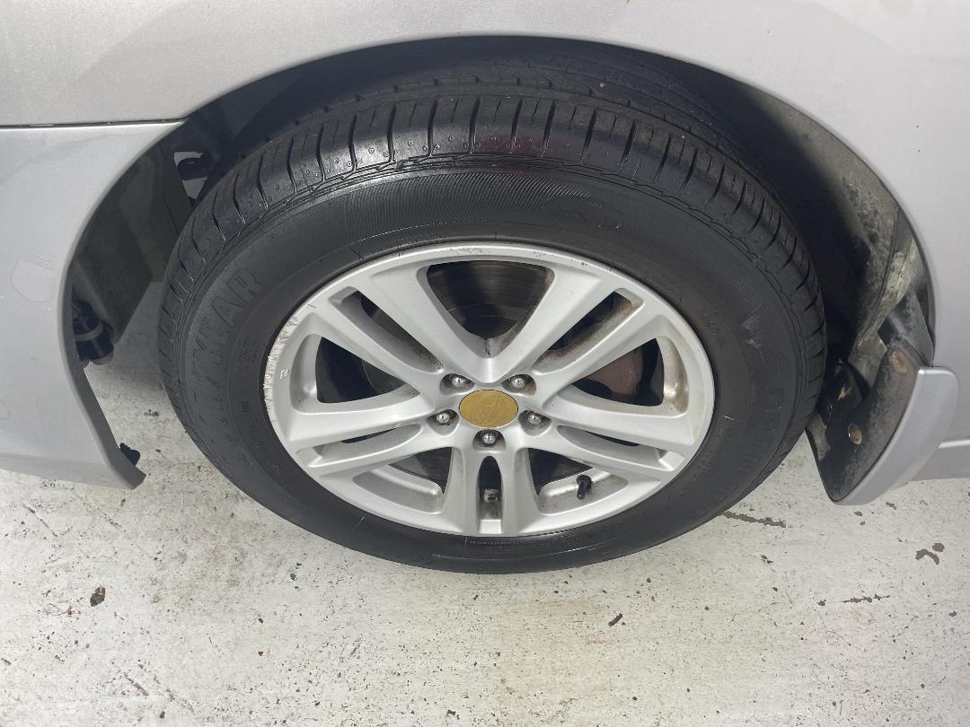 Photo '10' of Subaru Legacy Photo '10' of Subaru Legacy