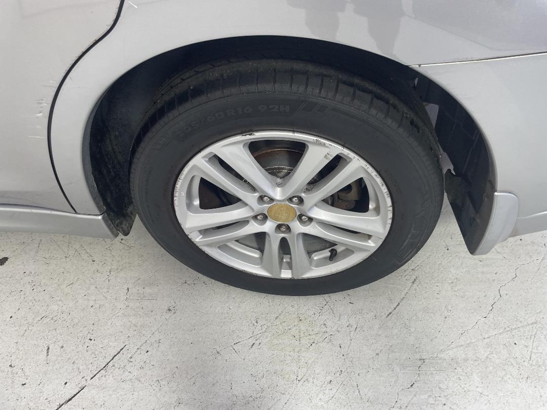 Photo '11' of Subaru Legacy Photo '11' of Subaru Legacy