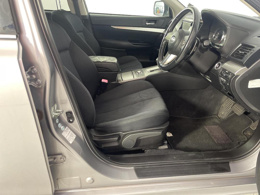 Photo '16' of Subaru Legacy Photo '16' of Subaru Legacy