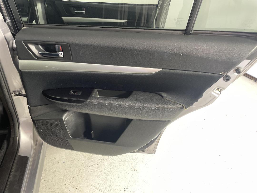 Photo '19' of Subaru Legacy Photo '19' of Subaru Legacy