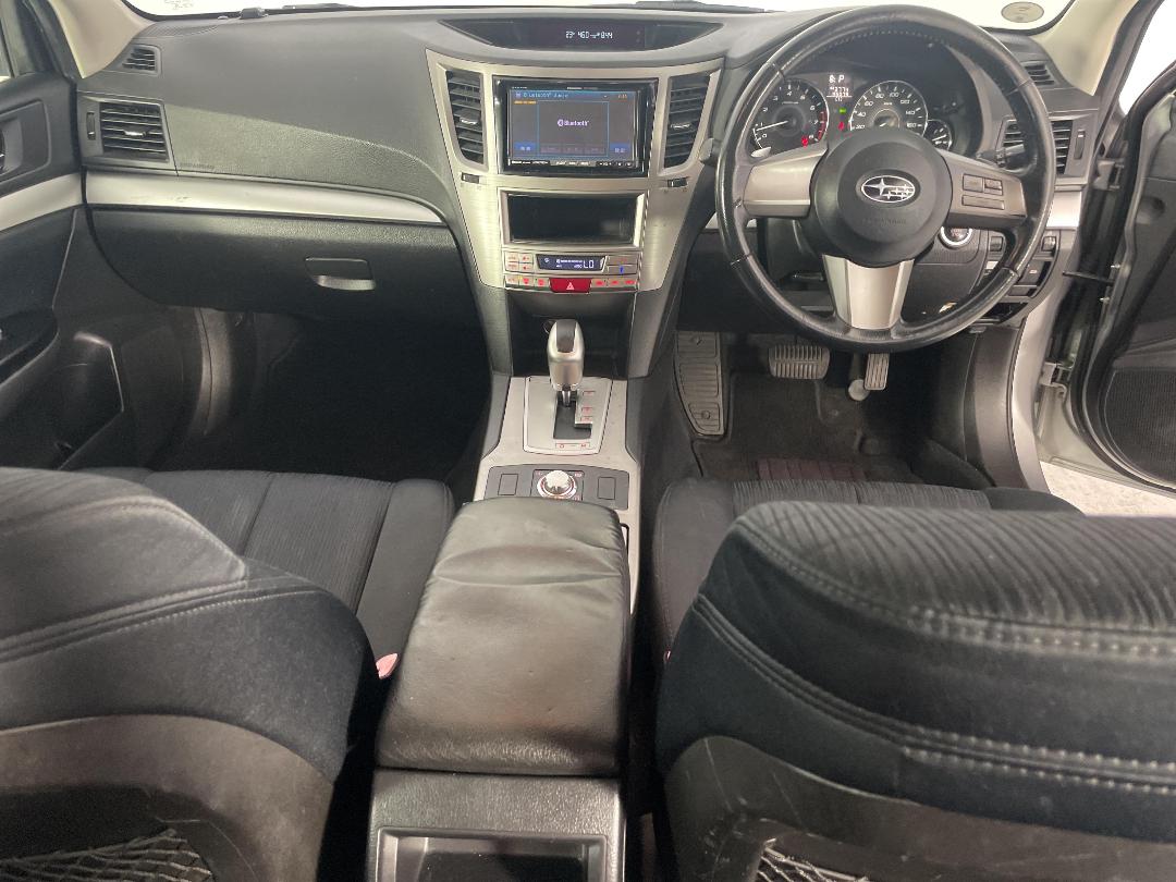 Photo '17' of Subaru Legacy Photo '17' of Subaru Legacy