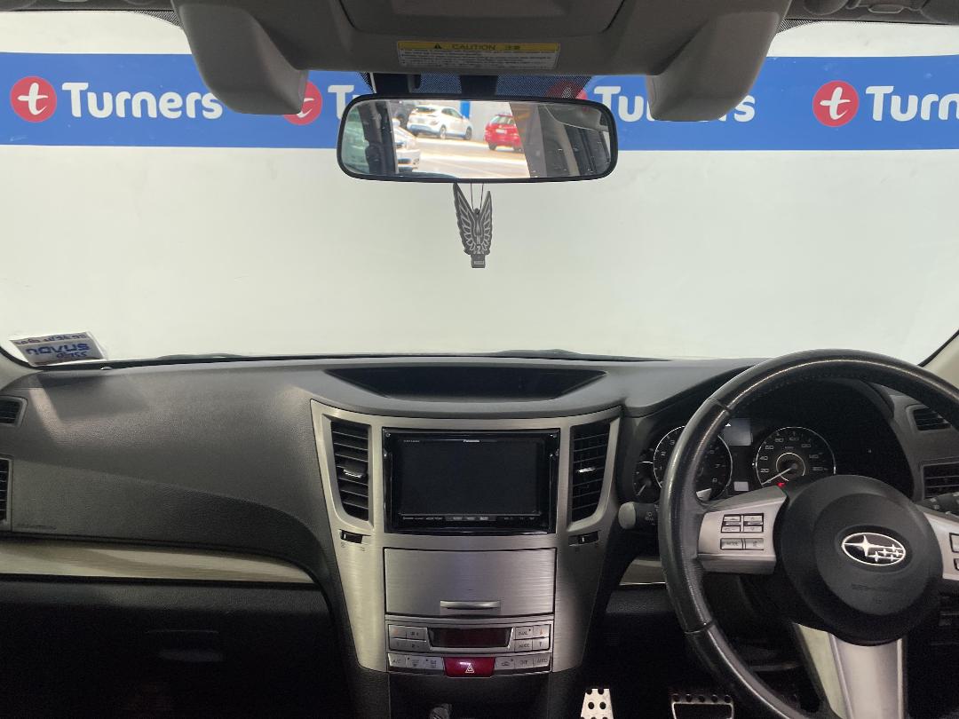 Photo '17' of Subaru Legacy