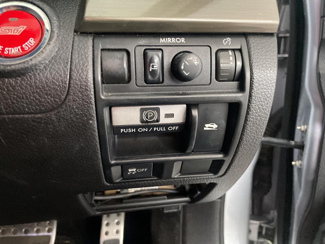 Photo '25' of Subaru Legacy